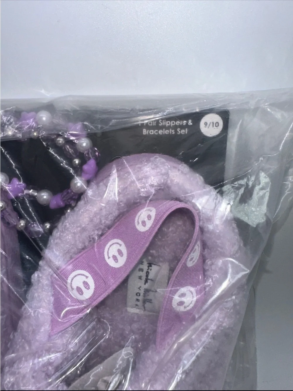 Nicole Miller Girls Purple checkered smiley slippers and bracelet set size 9/10